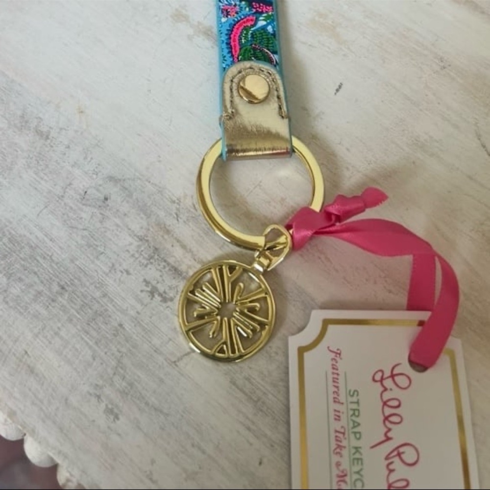 ⚡️Lily Pulitzer Strap Keychain - Picture 2 of 4
